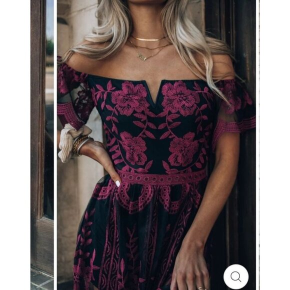 Cloud Ten Canyon Lace Black Romper Dress with Maroon Embroidery Dress Shorts Siz - Picture 7 of 16